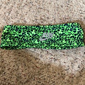 Nike headband